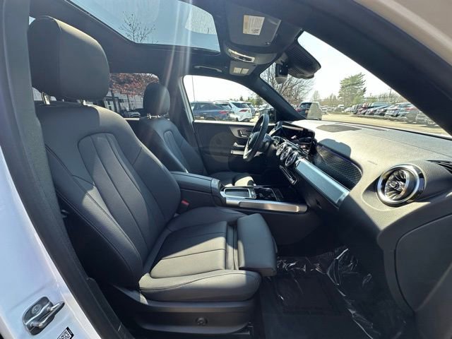 Used 2026 Mercedes-Benz GLB 250 4MATIC image 27