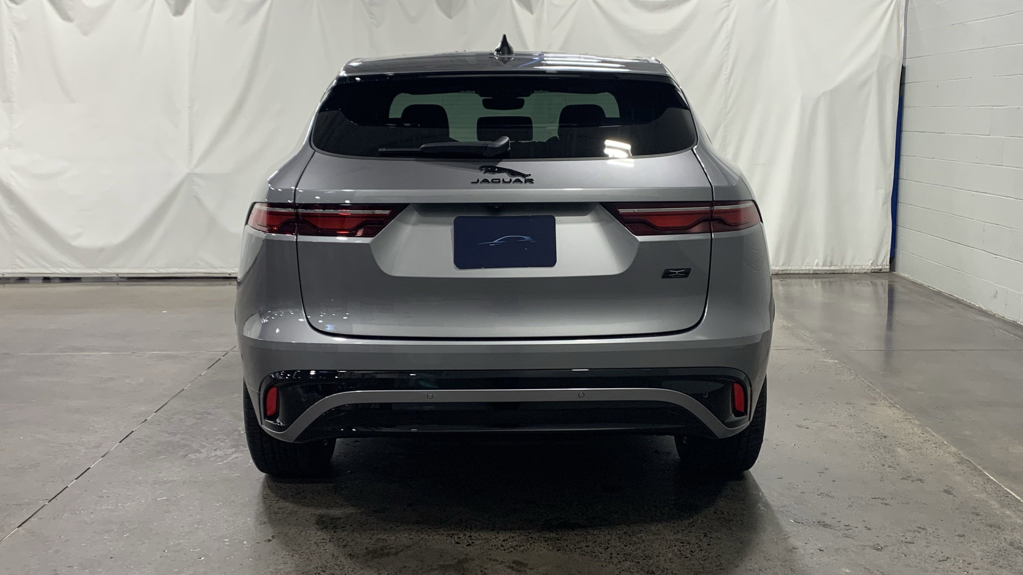 New 2026 Jaguar F-PACE R-Dynamic S image 8