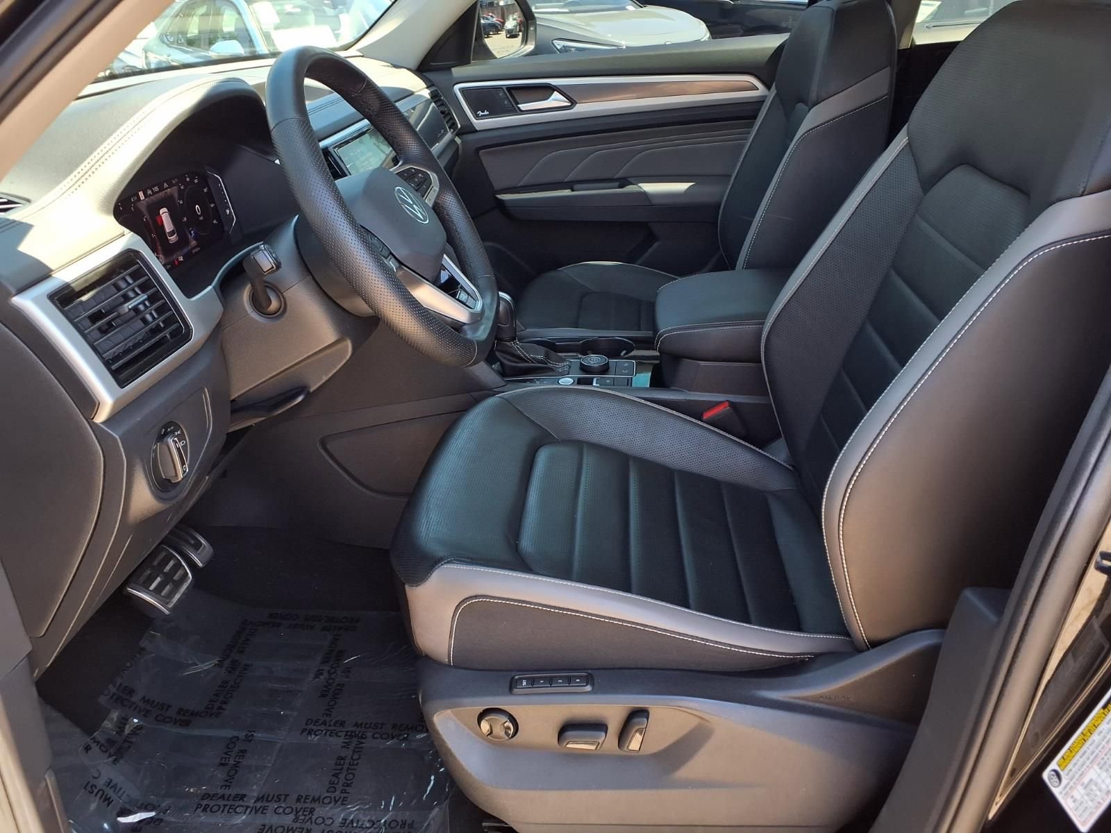 Certified 2023 Volkswagen Atlas SEL Premium AWD/4WD image 16