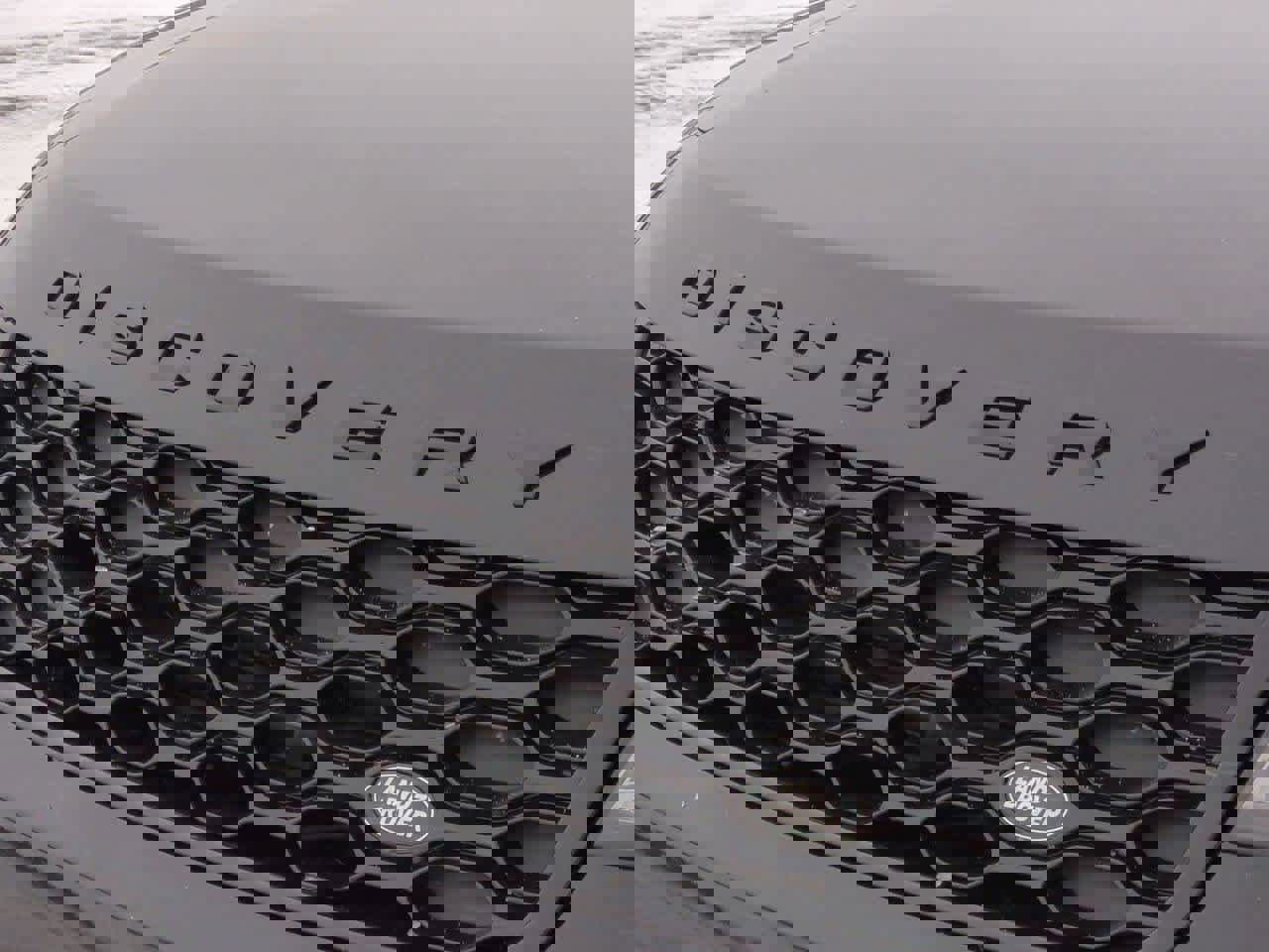 New 2026 Land Rover Discovery Dynamic SE image 12