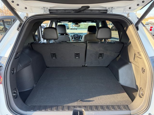 Used 2023 Chevrolet Equinox Premier image 24