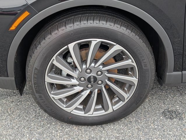 Used 2025 Lincoln Corsair Reserve FWD image 13