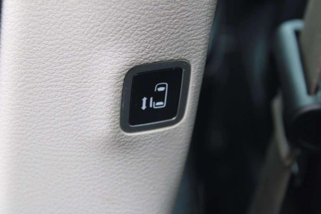 Used 2022 Chrysler Pacifica Touring-L image 26