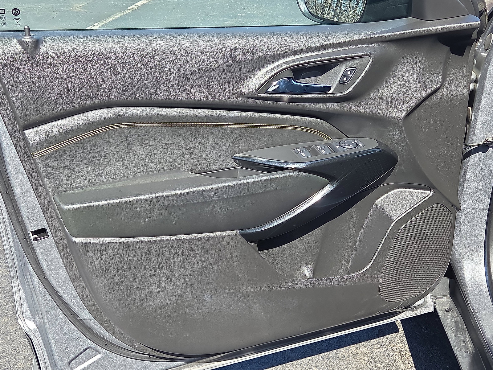 Certified 2024 Chevrolet Trax LT image 14