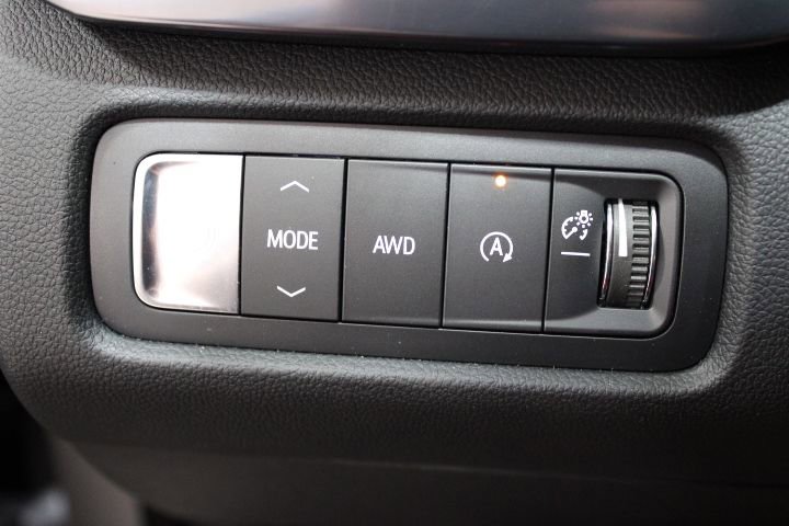 New 2025 GMC Acadia AT4 w/ Super Cruise Package image 17