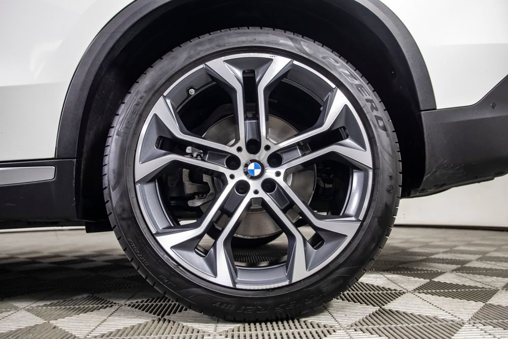 Used 2026 BMW X5 sDrive40i w/ Premium Package RWD image 39
