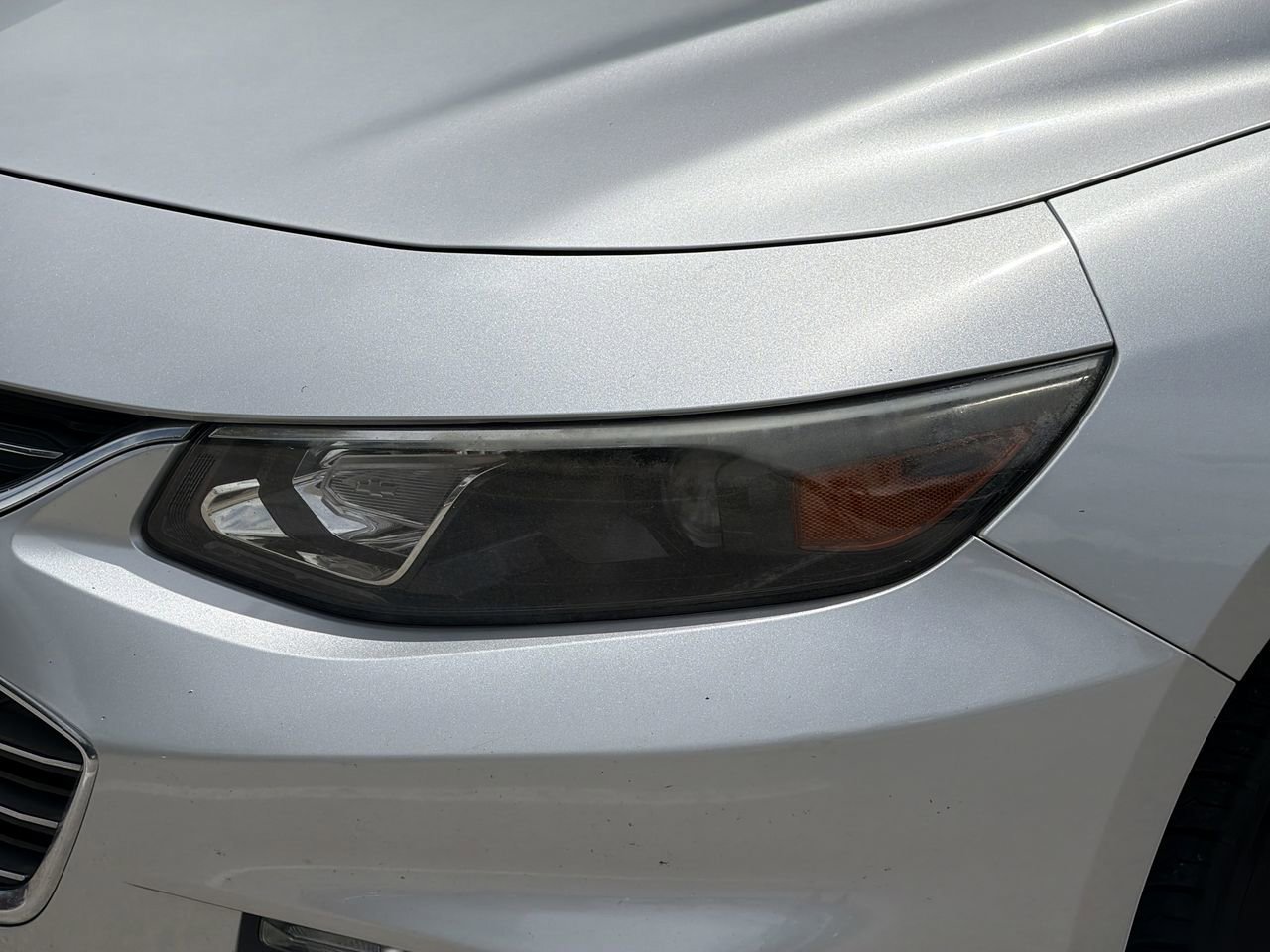 Used 2017 Chevrolet Malibu LT FWD image 6
