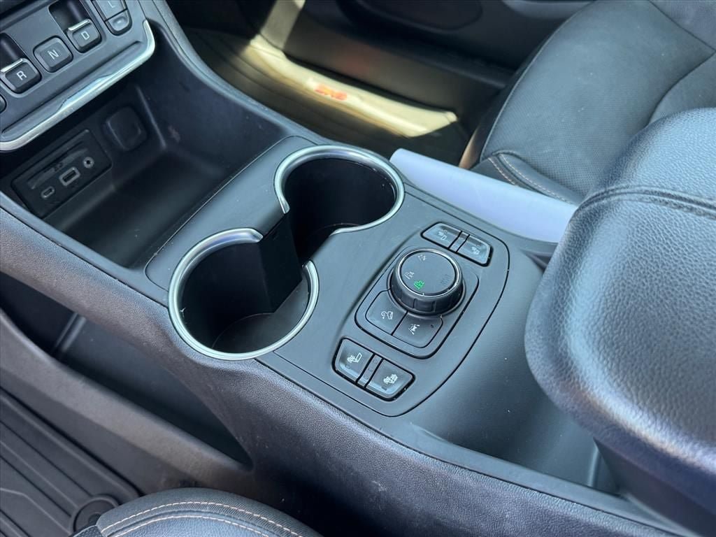 Used 2020 GMC Terrain SLT w/ Preferred Package AWD/4WD image 21