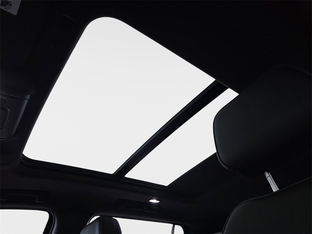 Used 2022 GMC Yukon XL Denali image 33