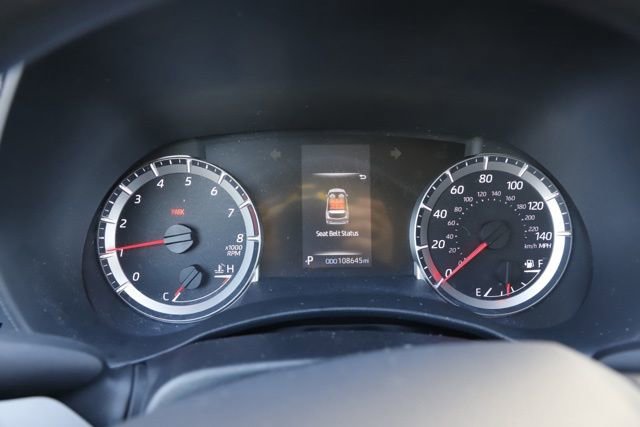 Used 2020 Toyota Highlander L image 28