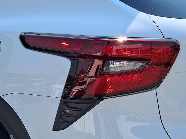 Certified 2025 Chevrolet Trax LS w/ LS Convenience Package FWD image 10