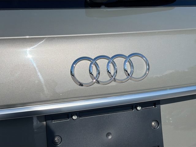 Used 2023 Audi SQ5 Prestige w/ Prestige Package AWD/4WD image 11
