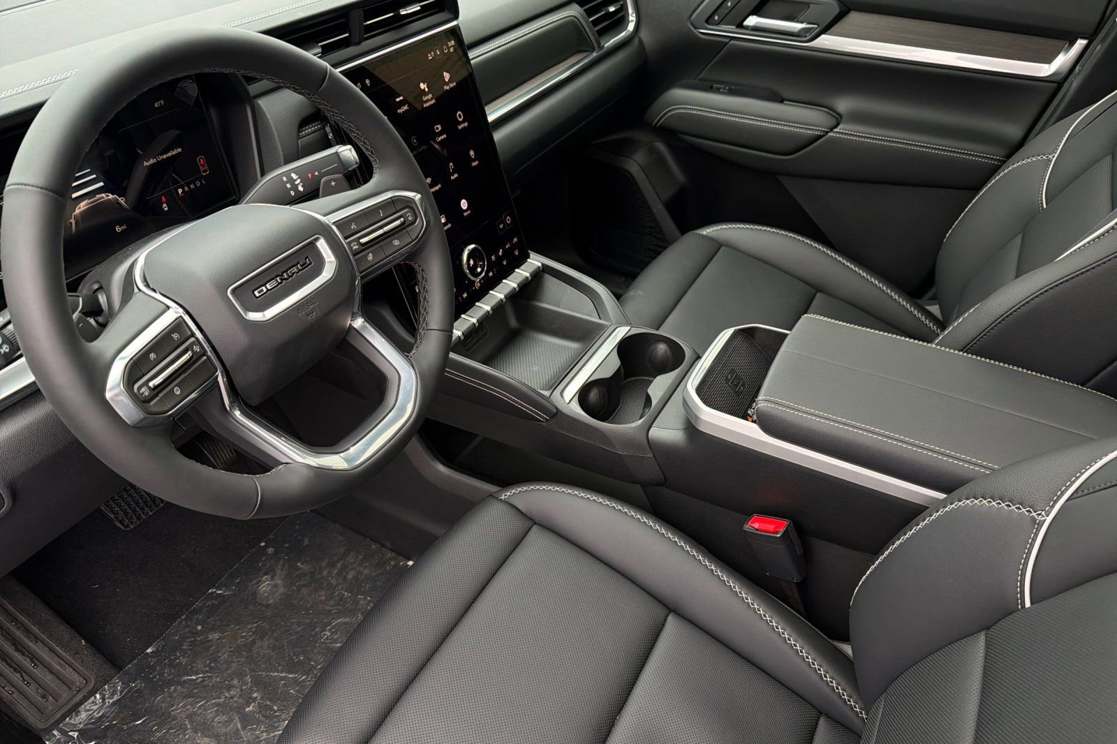 New 2026 GMC Terrain Denali w/ LPO, Floor Liner Package AWD/4WD image 9