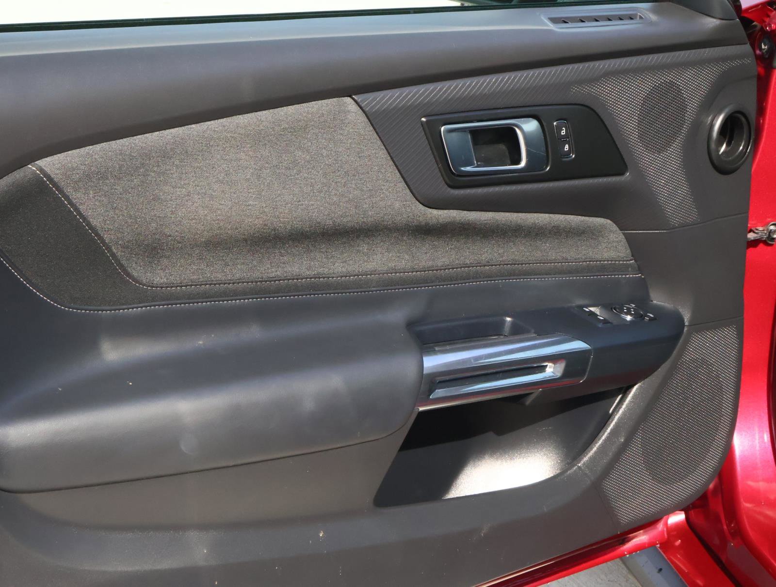 Used 2025 Ford Mustang EcoBoost image 12