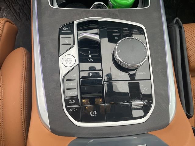 Used 2023 BMW X7 xDrive40i w/ Premium Package image 13