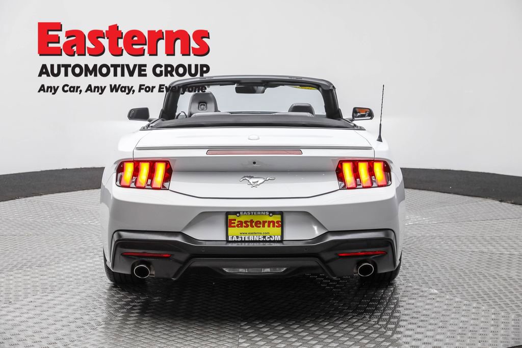 Used 2024 Ford Mustang Premium image 6