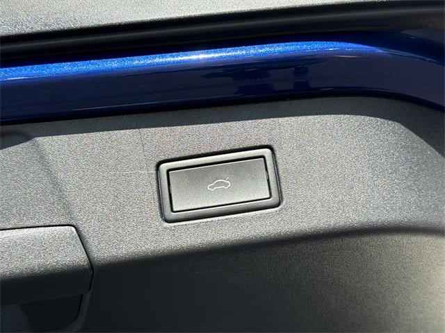 Certified 2022 Volkswagen ID.4 Pro S w/ Gradient Package image 13