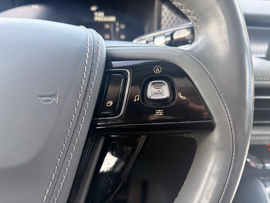 Used 2021 Lincoln Aviator Grand Touring w/ Equipment Group 302A AWD/4WD image 36