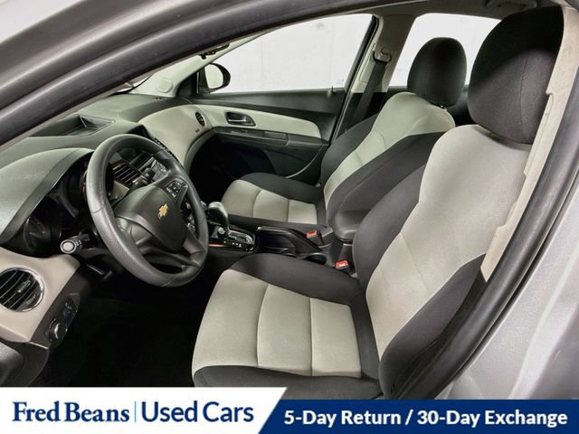 Used 2014 Chevrolet Cruze LS FWD image 24