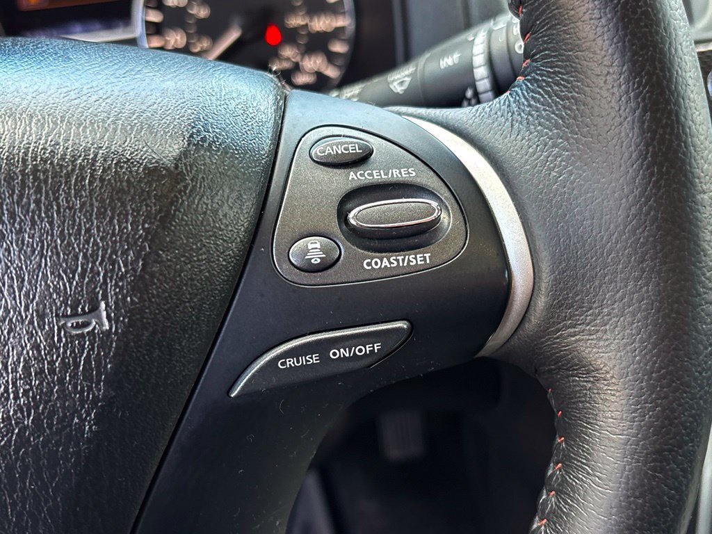 Used 2019 Nissan Pathfinder SL AWD/4WD image 15