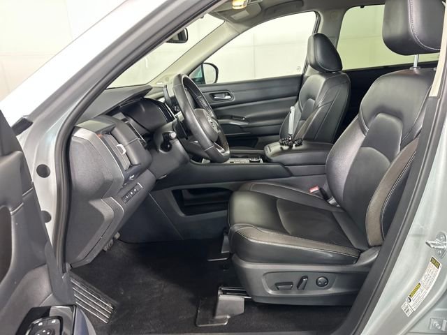 Used 2022 Nissan Pathfinder SL w/ SL Premium Package image 11