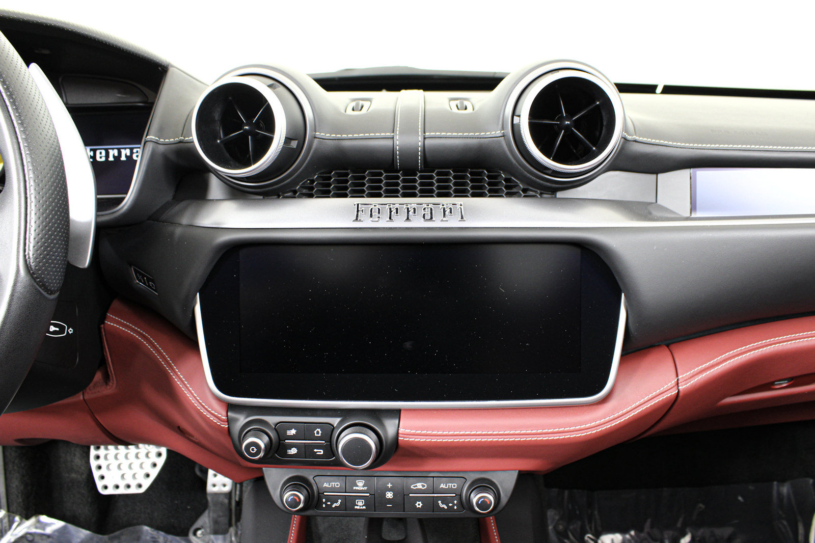Certified 2022 Ferrari Portofino M RWD image 41