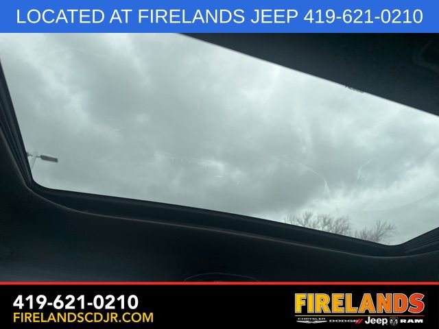 Used 2024 Jeep Grand Cherokee L Laredo image 7