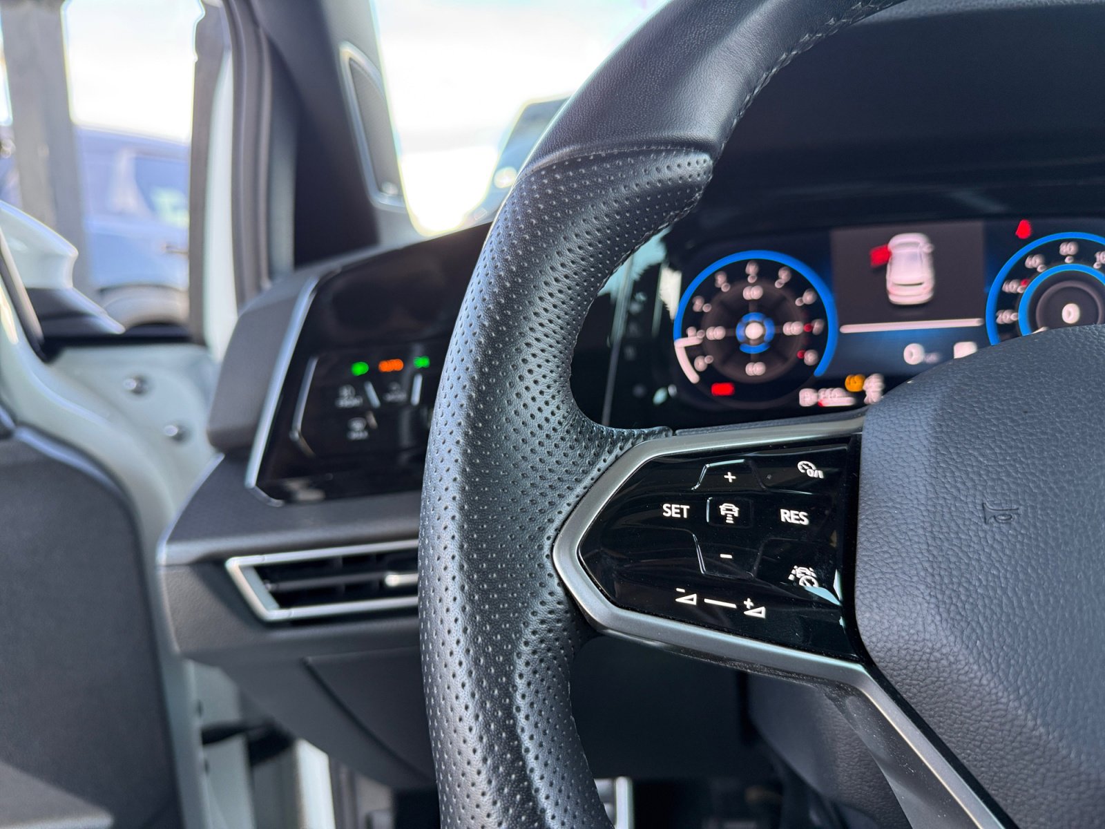 Used 2023 Volkswagen GTI Autobahn image 17