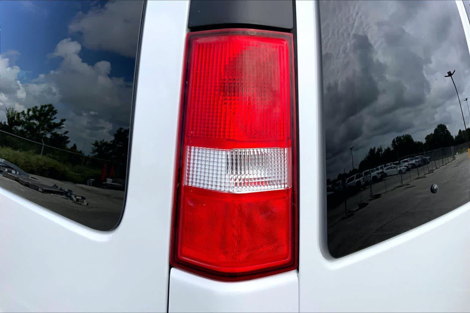 Used 2025 GMC Savana 3500 LT w/ LT Preferred Equipment Group RWD image 26