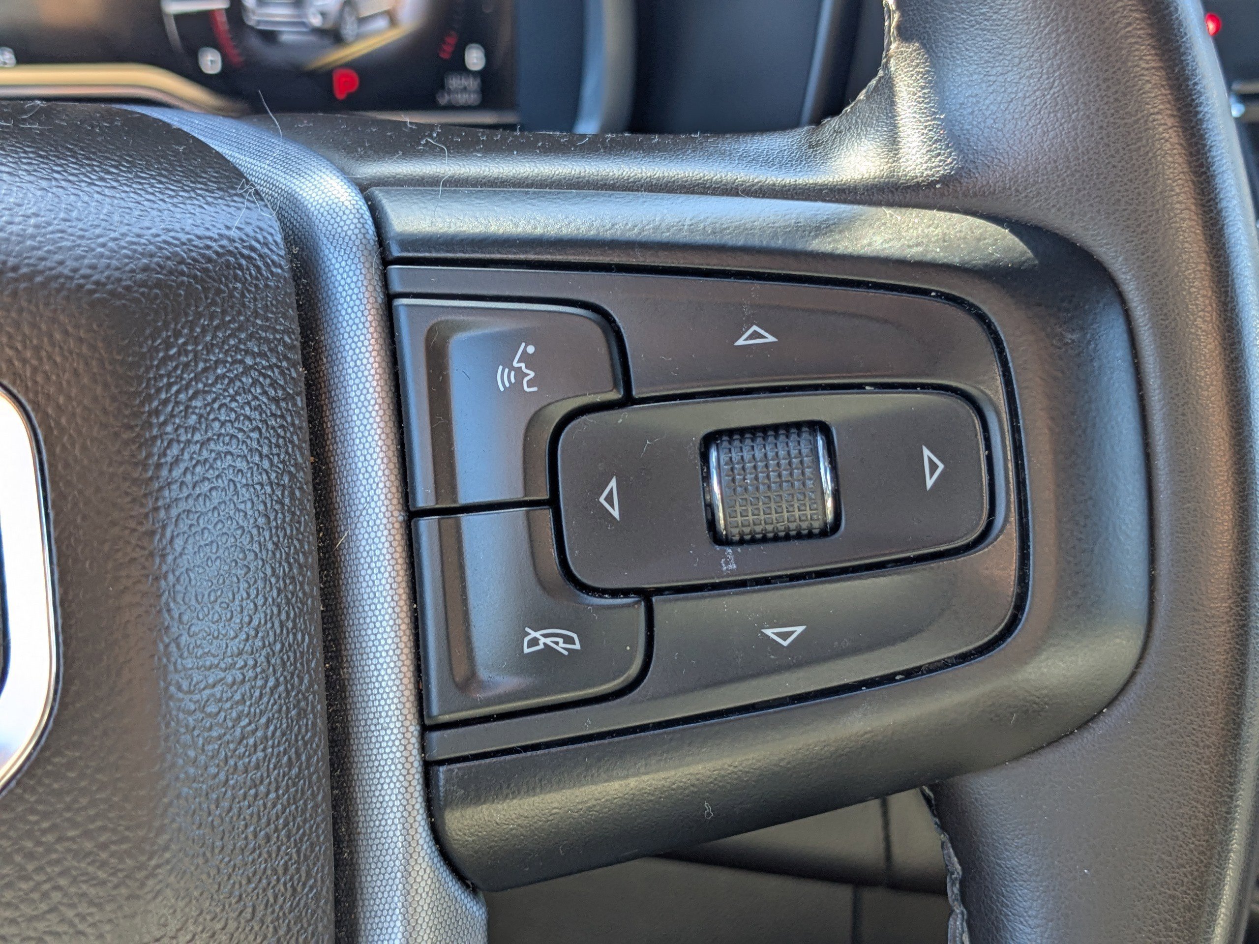 Used 2023 GMC Yukon SLT w/ Max Trailering Package image 29