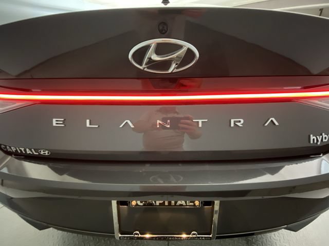 Used 2023 Hyundai Elantra Limited FWD image 27