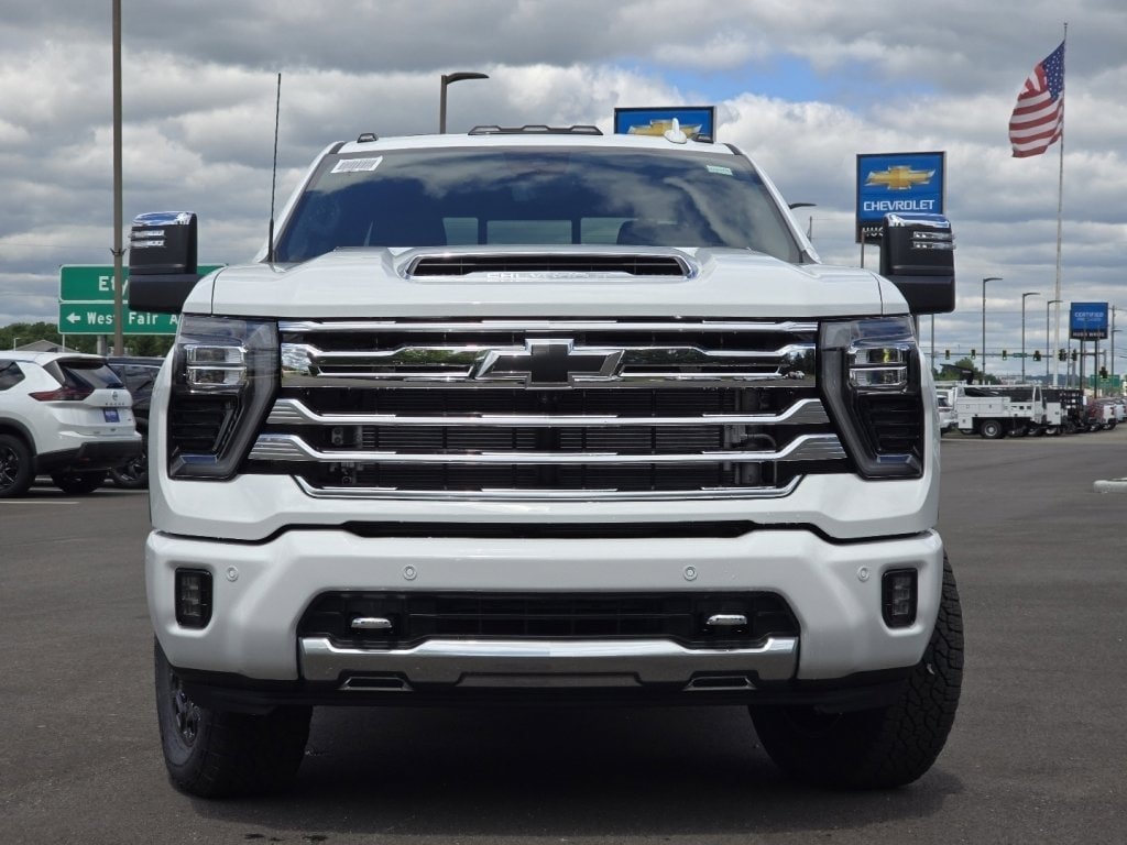 New 2026 Chevrolet Silverado 2500 High Country w/ High Country Premium Package AWD/4WD image 11