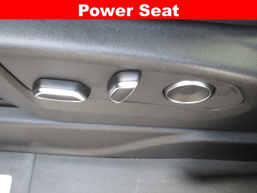 Used 2021 GMC Yukon Denali w/ Denali Ultimate Package image 32