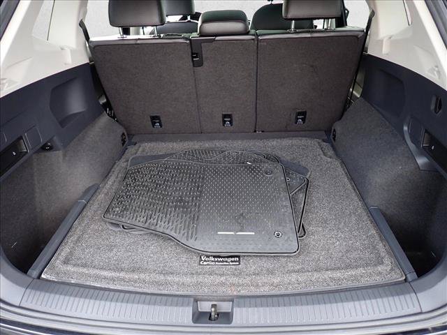 Used 2018 Volkswagen Tiguan SEL AWD/4WD image 8