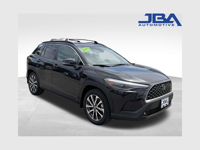 Used 2022 Toyota Corolla Cross XLE w/ Convenience Package AWD/4WD image 1