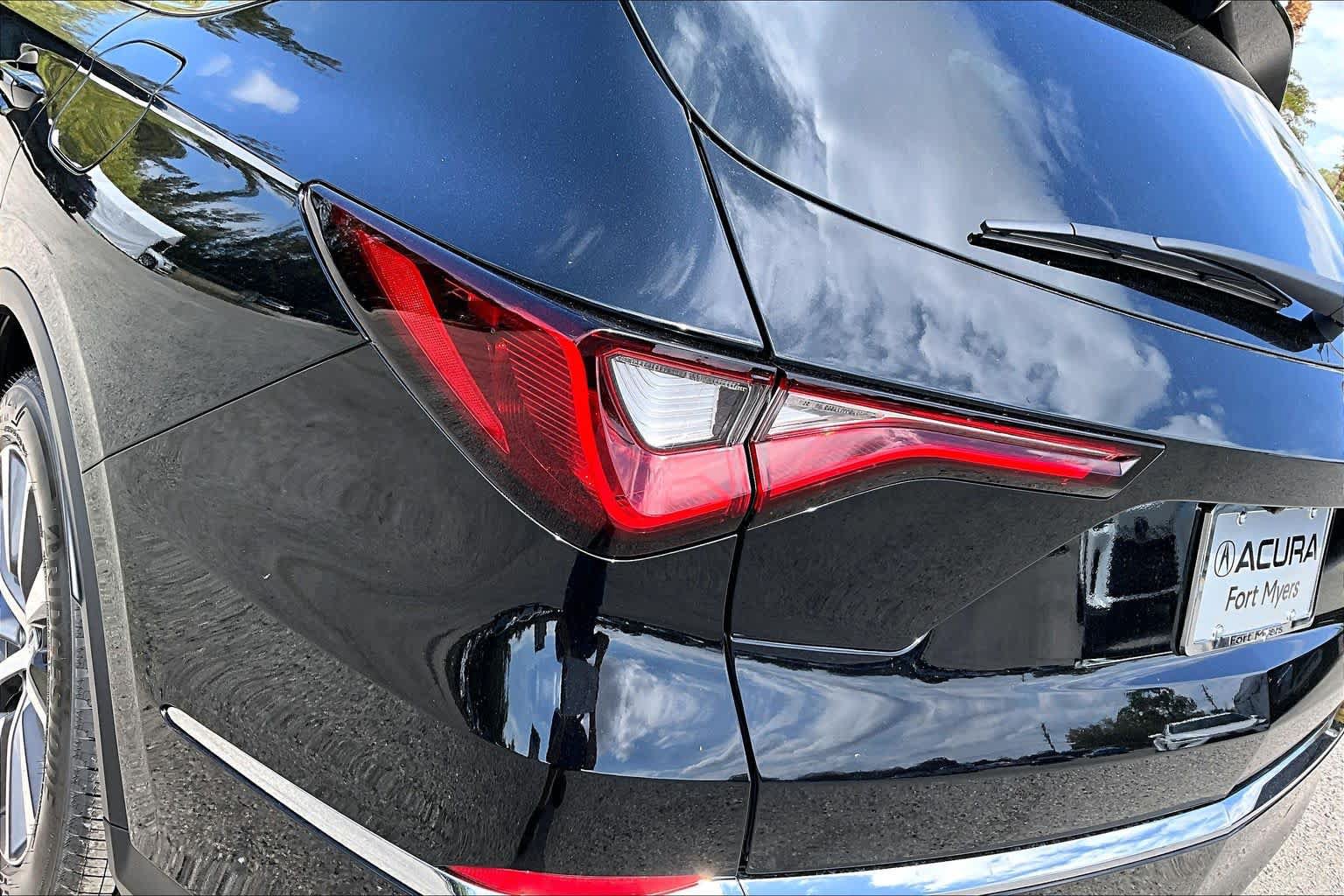 Certified 2026 Acura MDX w/ Technology Package FWD image 14