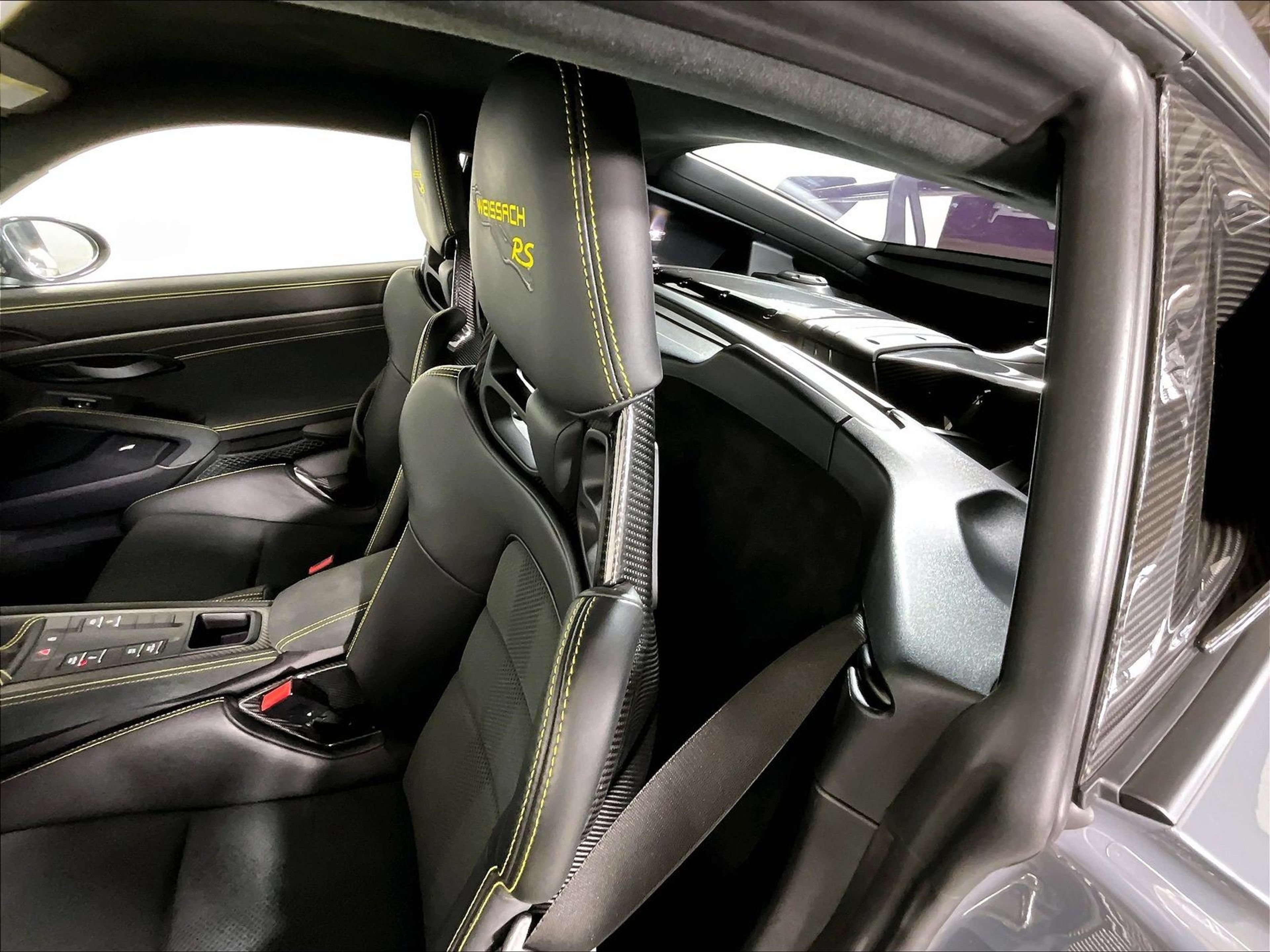 Certified 2024 Porsche 718 Cayman GT4 RS RWD image 21