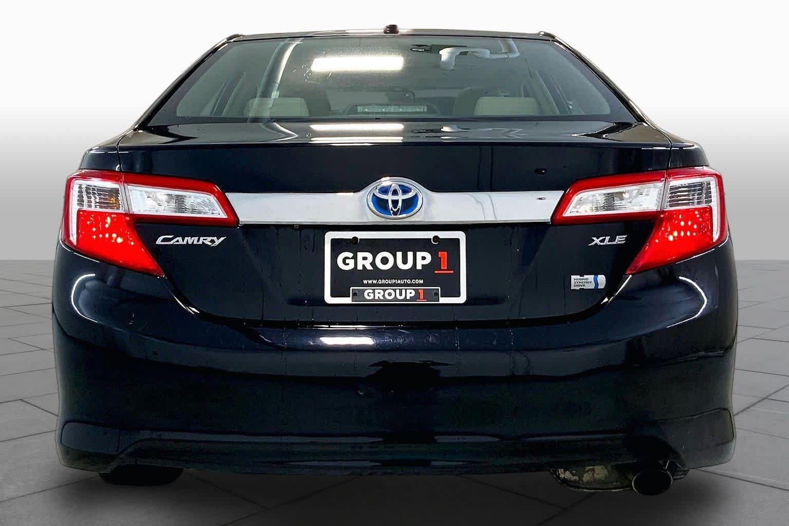 Used 2012 Toyota Camry XLE w/ Leather Pkg FWD image 4