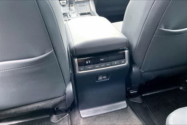 Used 2025 Lexus GX 550 w/ Accessory Package (2T) AWD/4WD image 10
