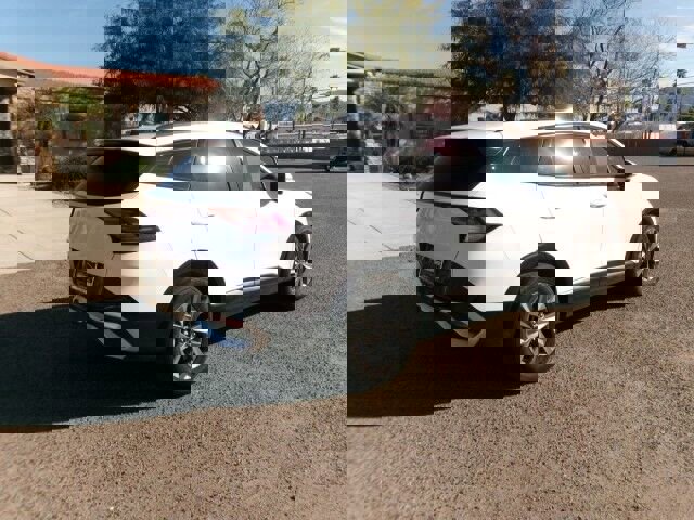 Used 2025 Kia Sportage SX image 8