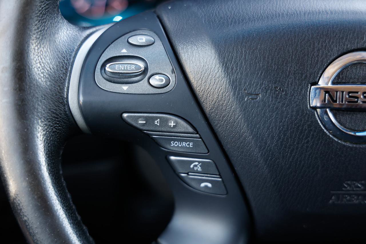 Used 2013 Nissan Pathfinder SL w/ SL Premium Pkg image 28