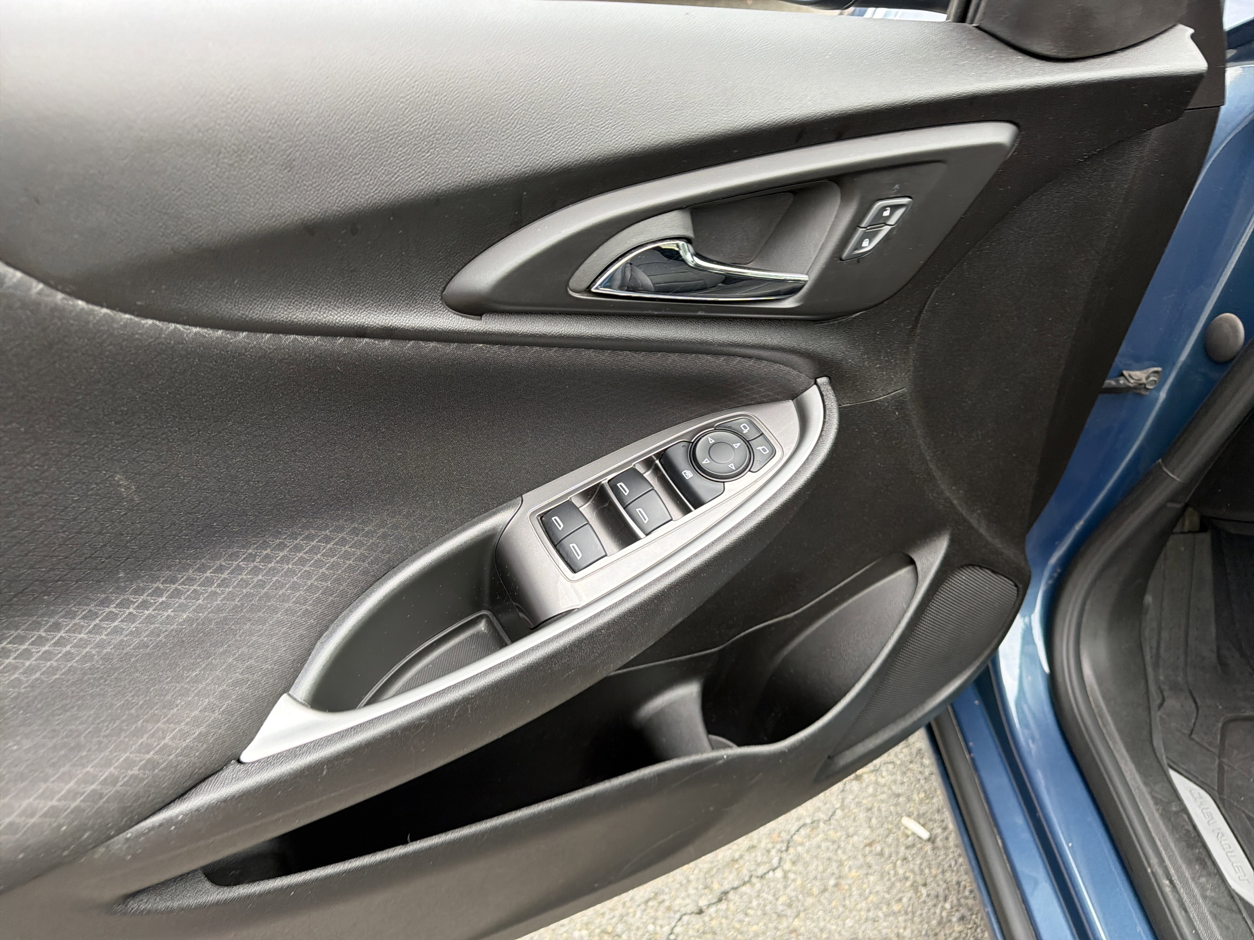 Used 2024 Chevrolet Malibu RS FWD image 15