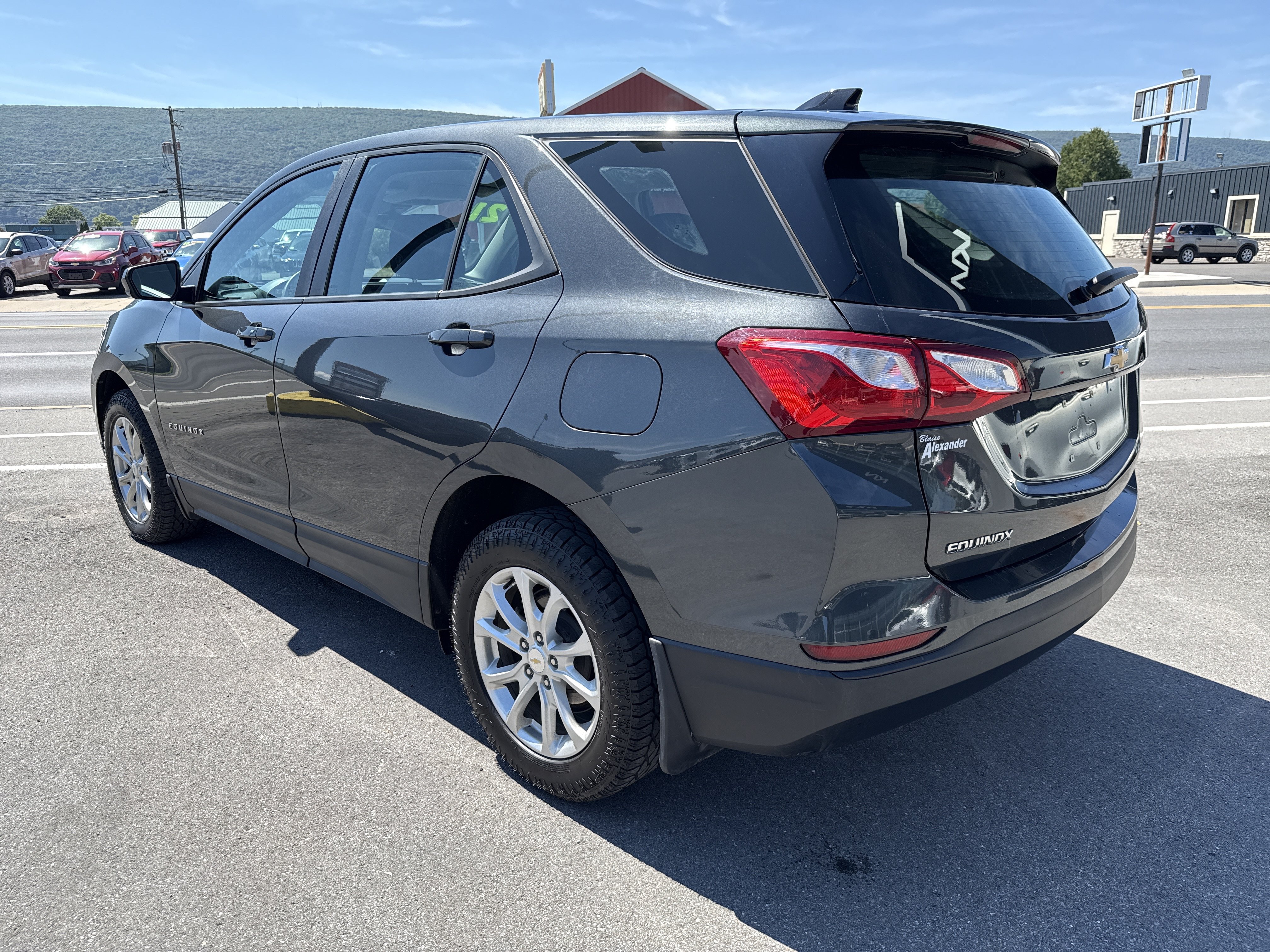 Used 2021 Chevrolet Equinox LS AWD/4WD image 6