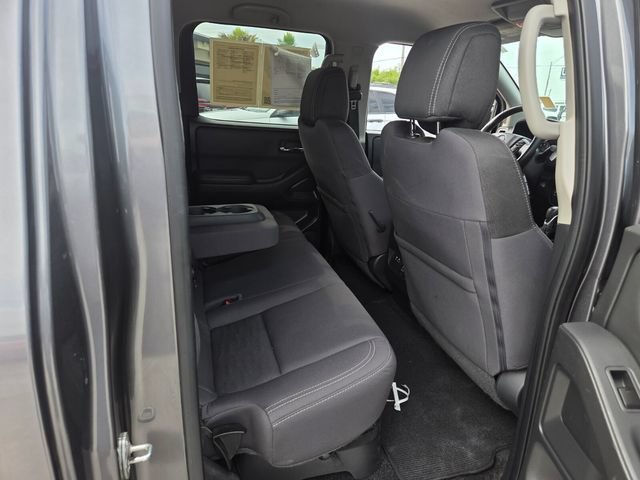 Used 2022 Nissan Frontier SV AWD/4WD image 17