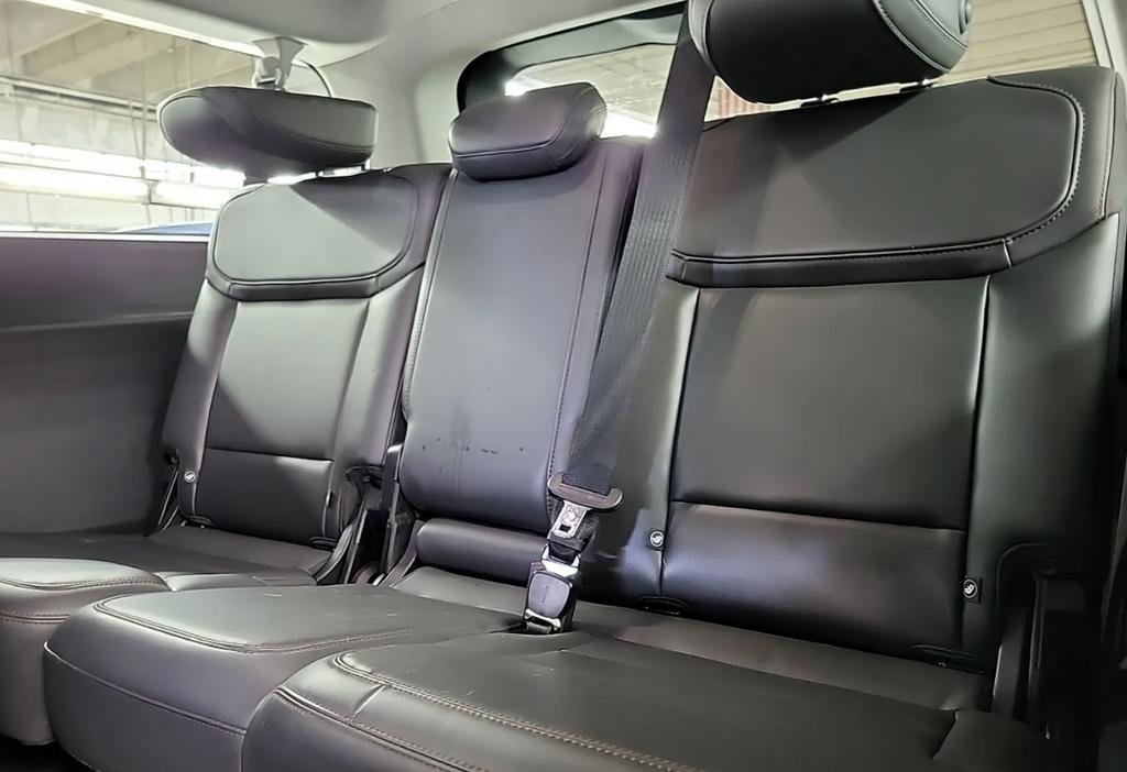 Used 2025 Ford Expedition Max Active AWD/4WD image 7