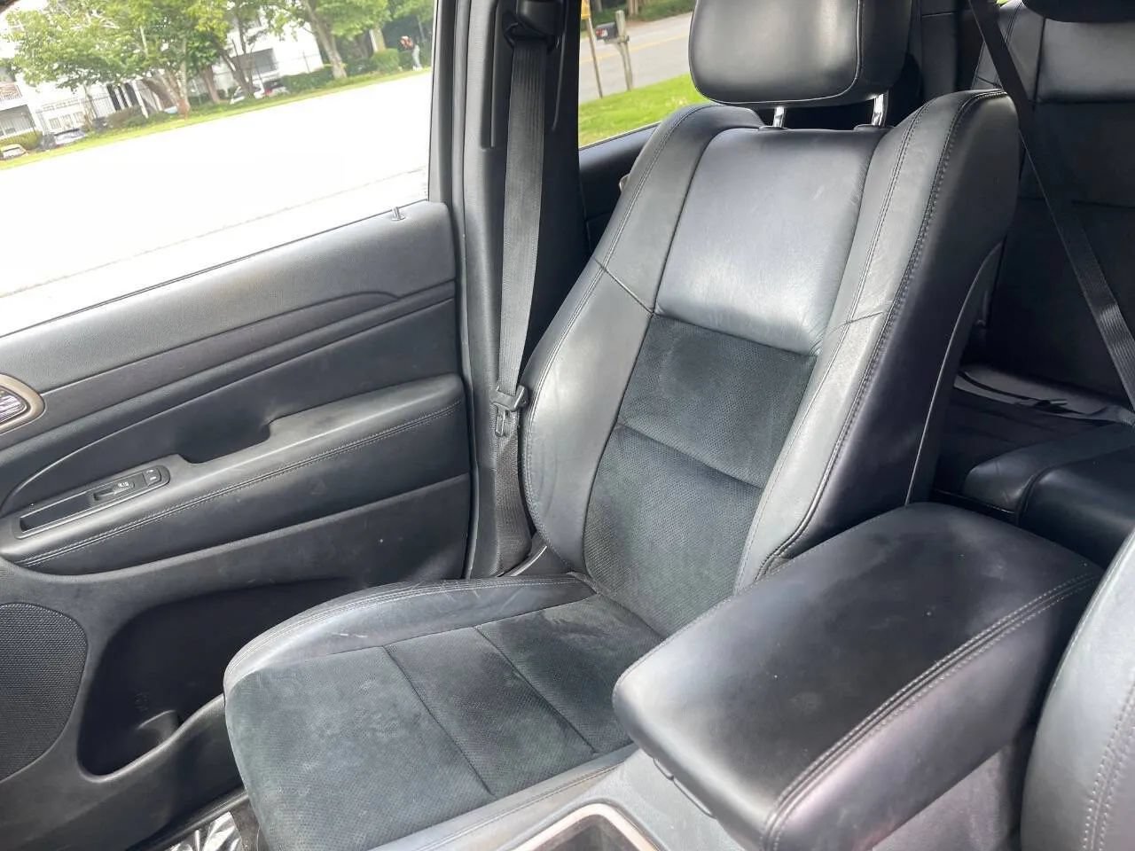 Used 2015 Jeep Grand Cherokee Altitude RWD image 16