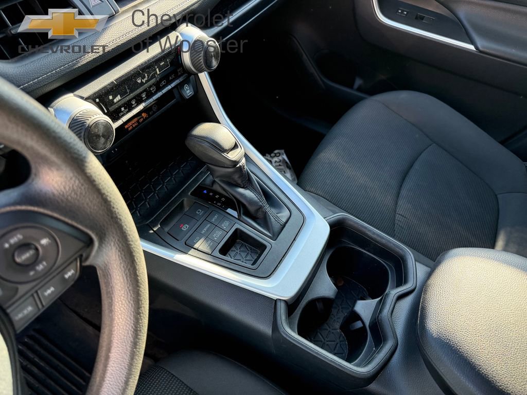 Used 2019 Toyota RAV4 LE w/ All Weather Liner Package AWD/4WD image 15