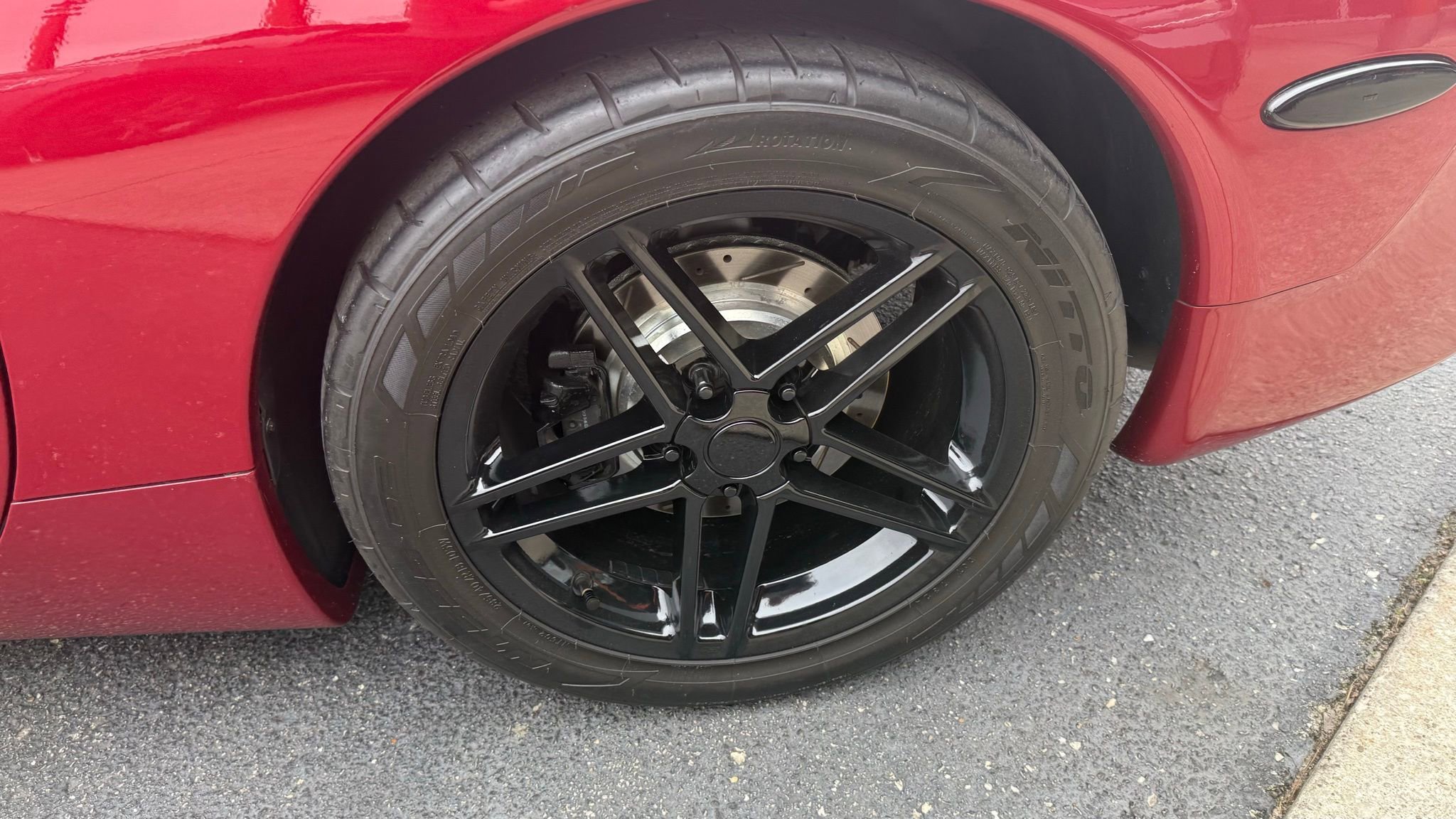 Used 2004 Chevrolet Corvette Base w/ Preferred Equipment Group image 22