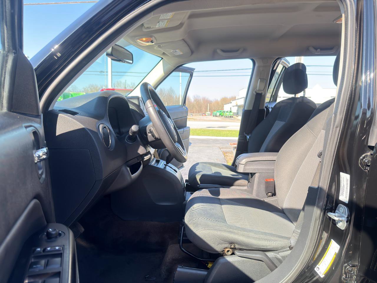 Used 2015 Jeep Patriot Latitude AWD/4WD image 18