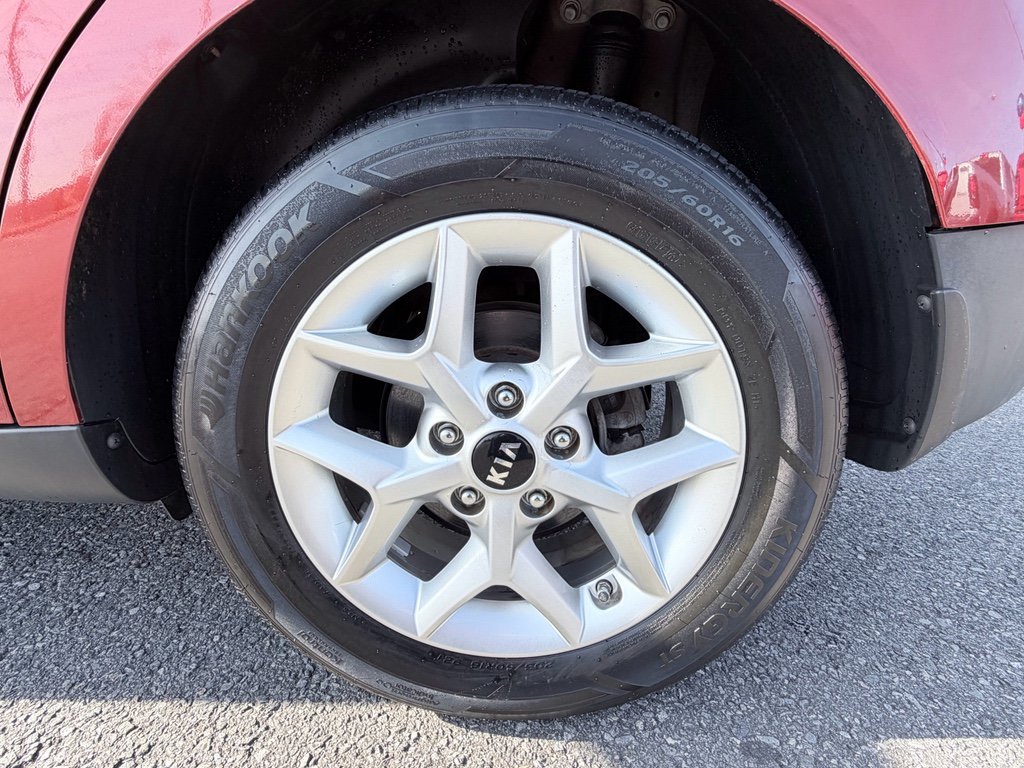 Used 2020 Kia Soul S FWD image 28